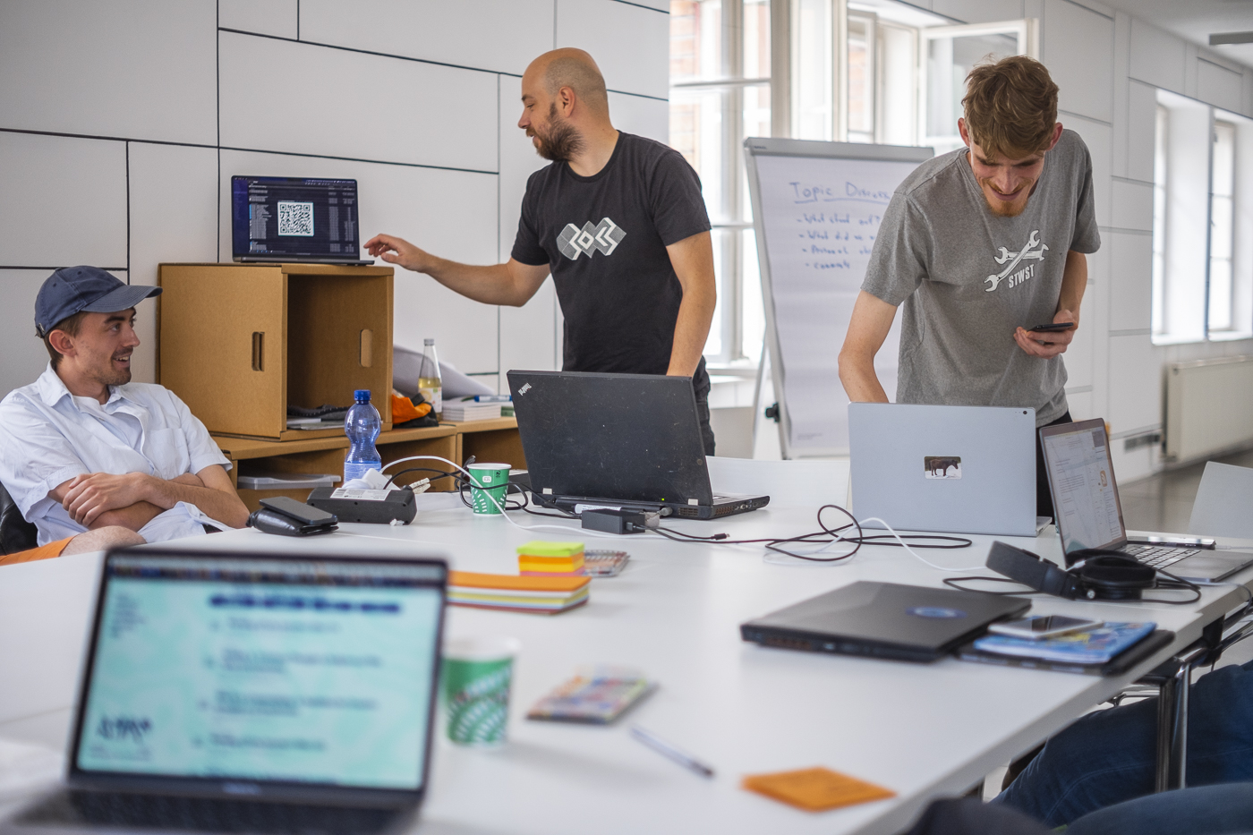 AMRO24 Exhibitions "The internet is dead, long live the internet!", by Christoph Döberl & Patrick Derieg